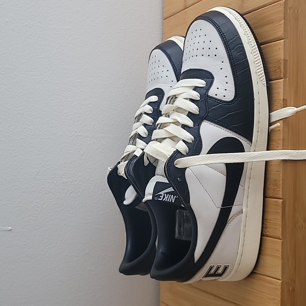 Nike terminator low size 13